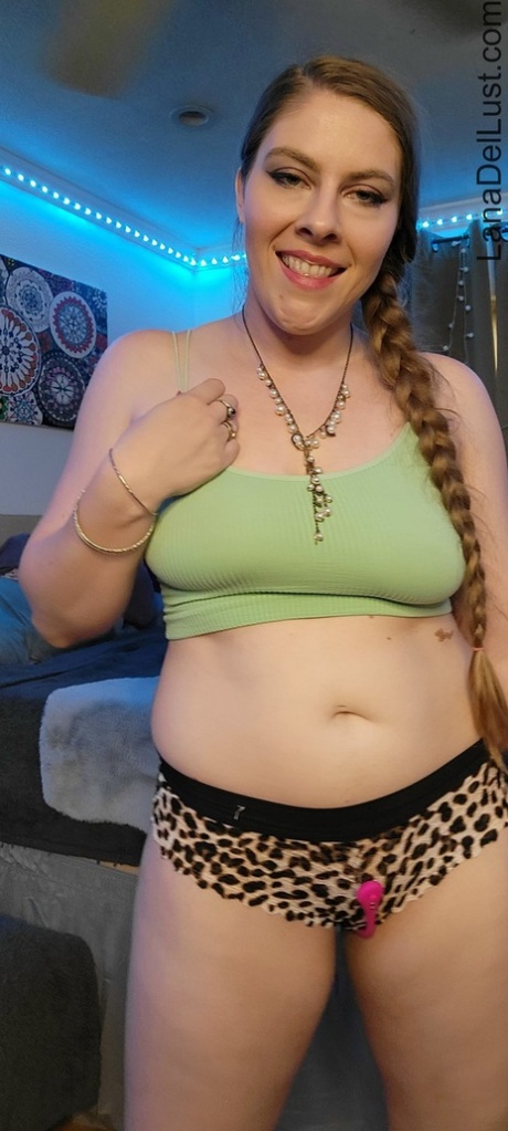 Lana Del Lust nice pornstar gallery