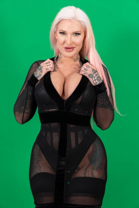 butt juicy round spank thick top image