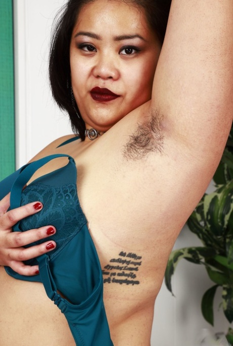 fat girl butthole beautiful nude photos