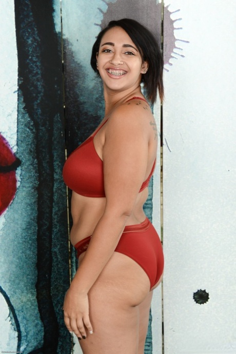 slim thick teen target worker ass pornographic picture