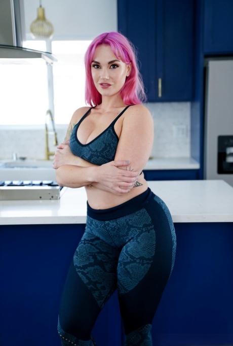 andi peacock bbw adult pic