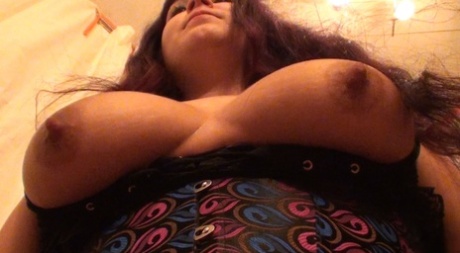 evil bbw gold naked photo