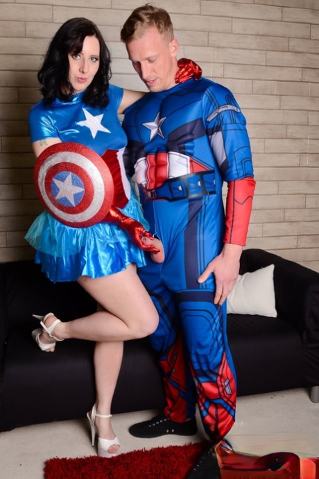 Honesty Calliaro erotic pornstar photos