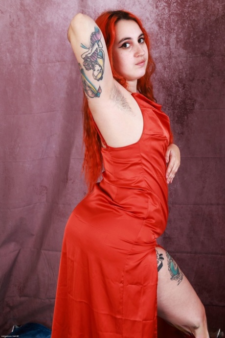 curvy sharon facesitting sexy nude img