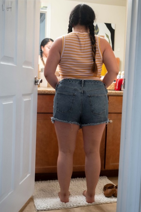 hardcore brunette slut with a huge ass jada interracial naked pics