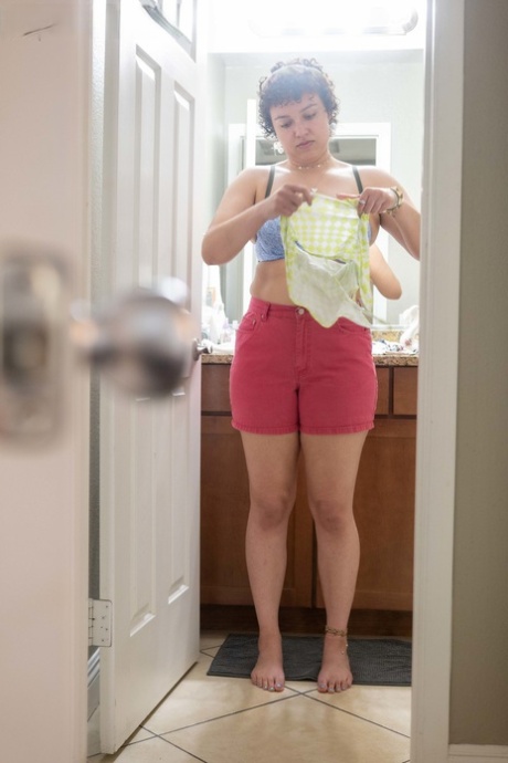 amateur chubby heavy hanging tits hd gallery