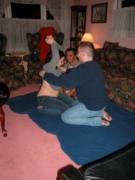 thick thigh gym adult gallery