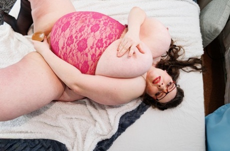 bbw latina with glasses sexy nude photos
