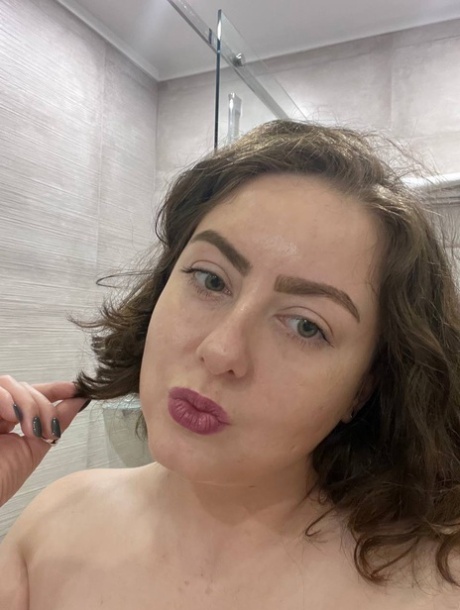 spying my big booty sister nice pics