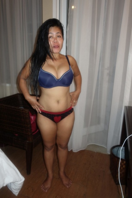 chubby police xxx pale cutie banging on the border sexy nude img