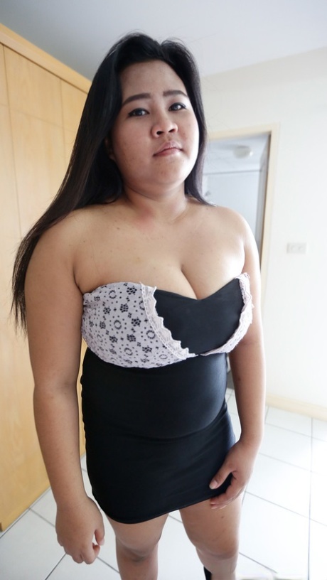 fat women licking pussy beautiful naked pic