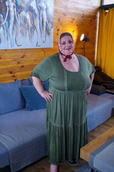 thick coco mama beautiful naked galleries