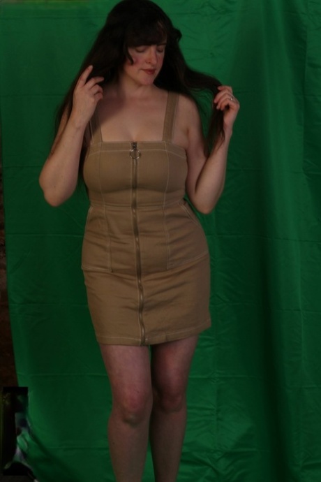 chubby big tit teen solo free nude picture
