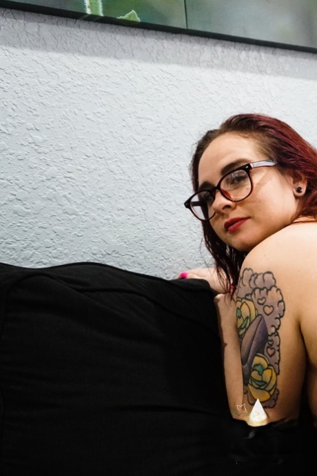 public mature curvy hips hot porn images