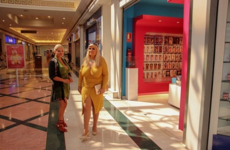 thick israeli art xxx galleries