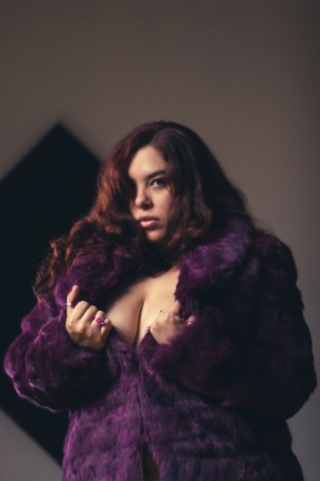 luxurious bbw top image