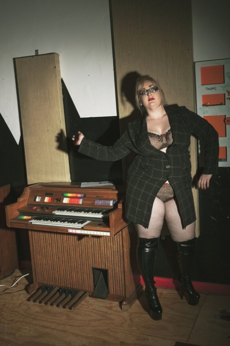 fucking a fat bitch beautiful nude picture