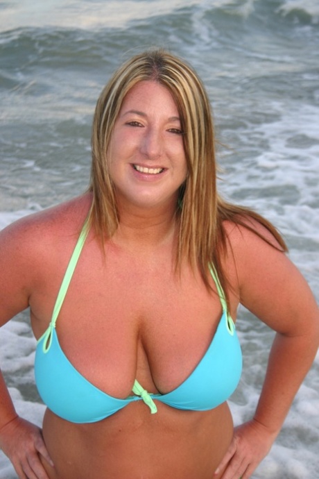big boobs bbw girl masturbation on cam top picture