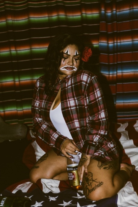 thick latina teen squirting free photo