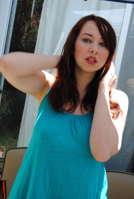 thick lightskin latina naked pic