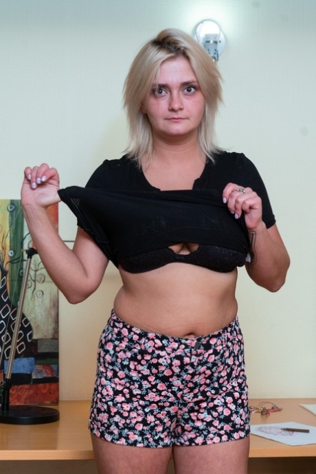 curvy passion art nude picture