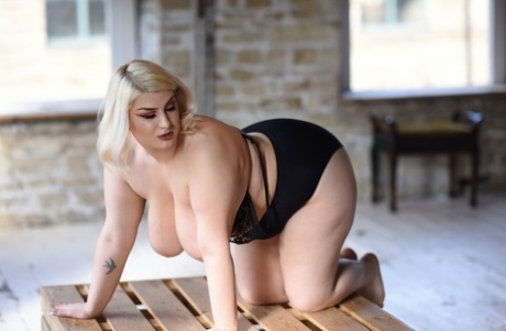 czech fat tits money public nude pic