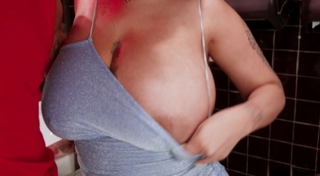 thick n busty art xxx image