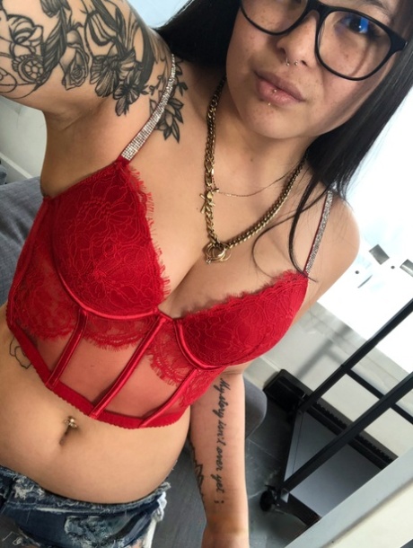 chubby milf at the beach art naked galleries