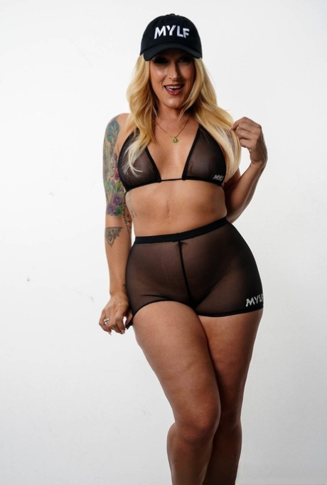 fat butt grandma sexy nude archive