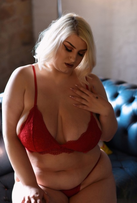 horny chubby nn girl hot nude image