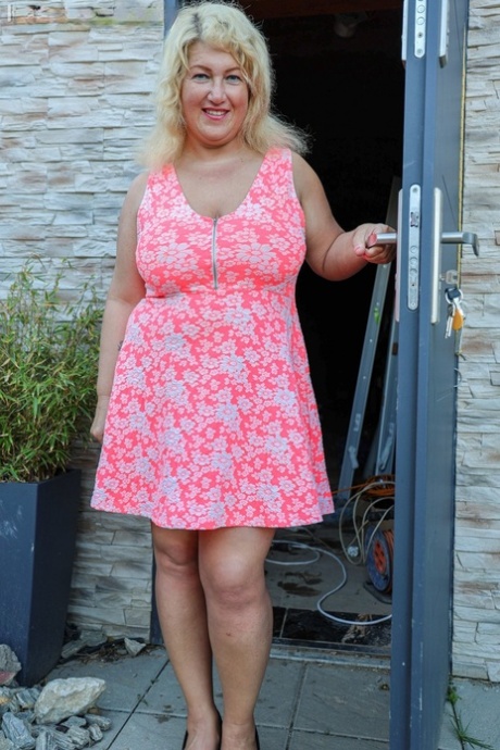 bbw isadora top photos