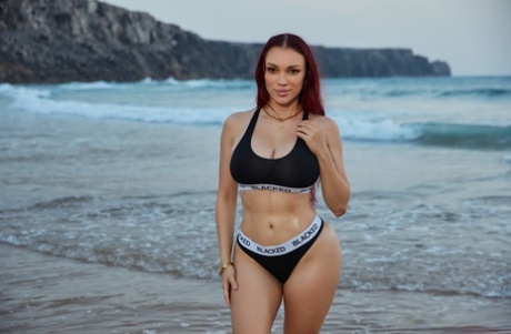 thick latina milf bbc nude gallery