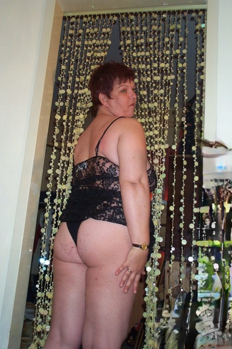 chubby girl spread ass art nude pics