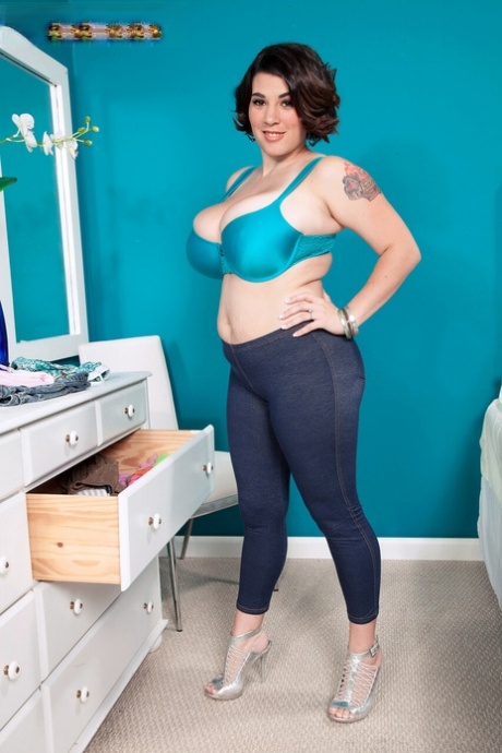bbw car swallow sexy nude image