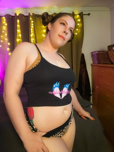 booty ebony star kristimaxx with unreal black big tits bbw hot photos