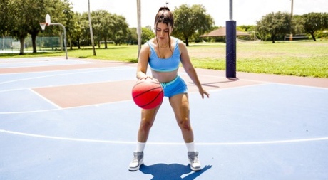 thick curvy latina teen hot photo