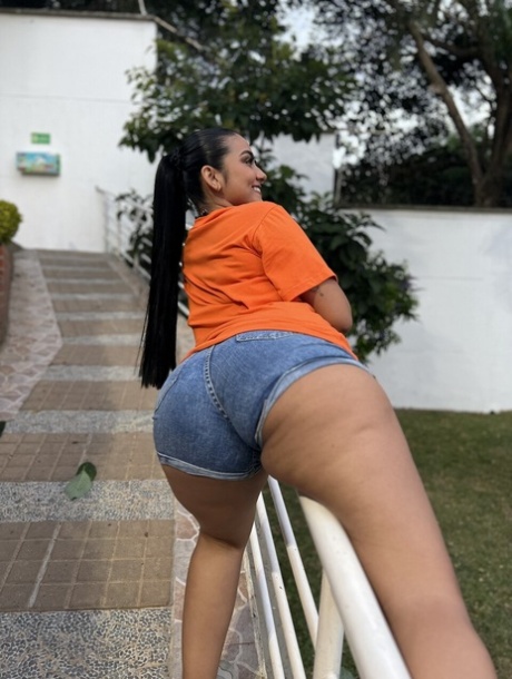 big plump ass and tits perfect gallery
