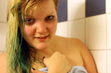 curvy mff hot naked img