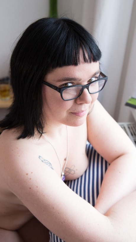 seachbbw conceal lead platforms hot naked image