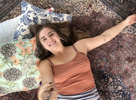 bbw throwing it back hot images
