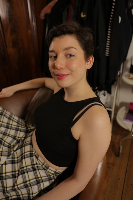 curvy tickle pornos photos