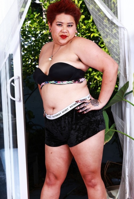 thick curvy vr perfect img
