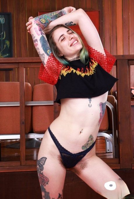 chubby white girls nude nice archive