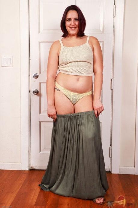 thick latina milf pov free naked picture