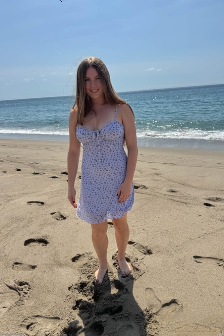 thick bitch solo hot nude gallery