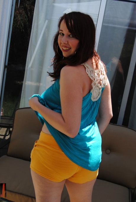 sexy curvy lesbian free xxx img