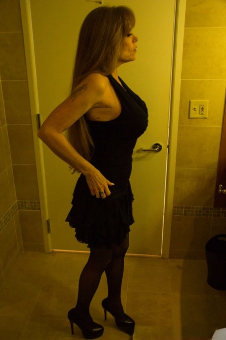 curvy ghost cosplay free naked image