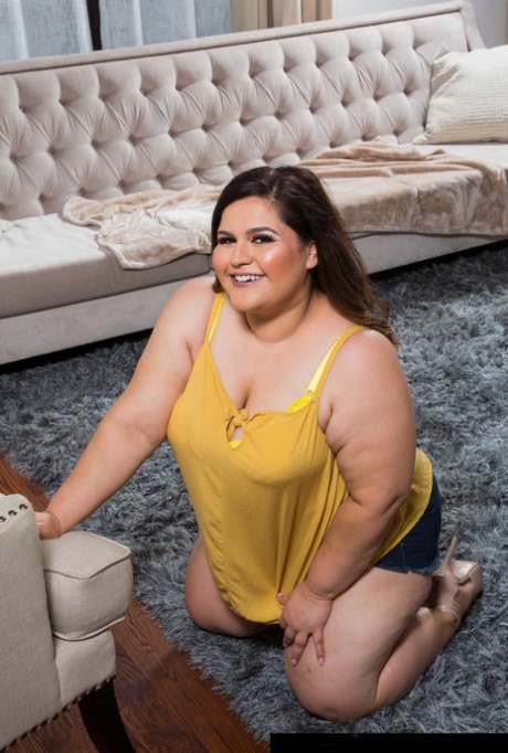chubby anal busty pics free naked image