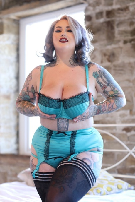 femdom facesitting bbw fat women erotic pictures